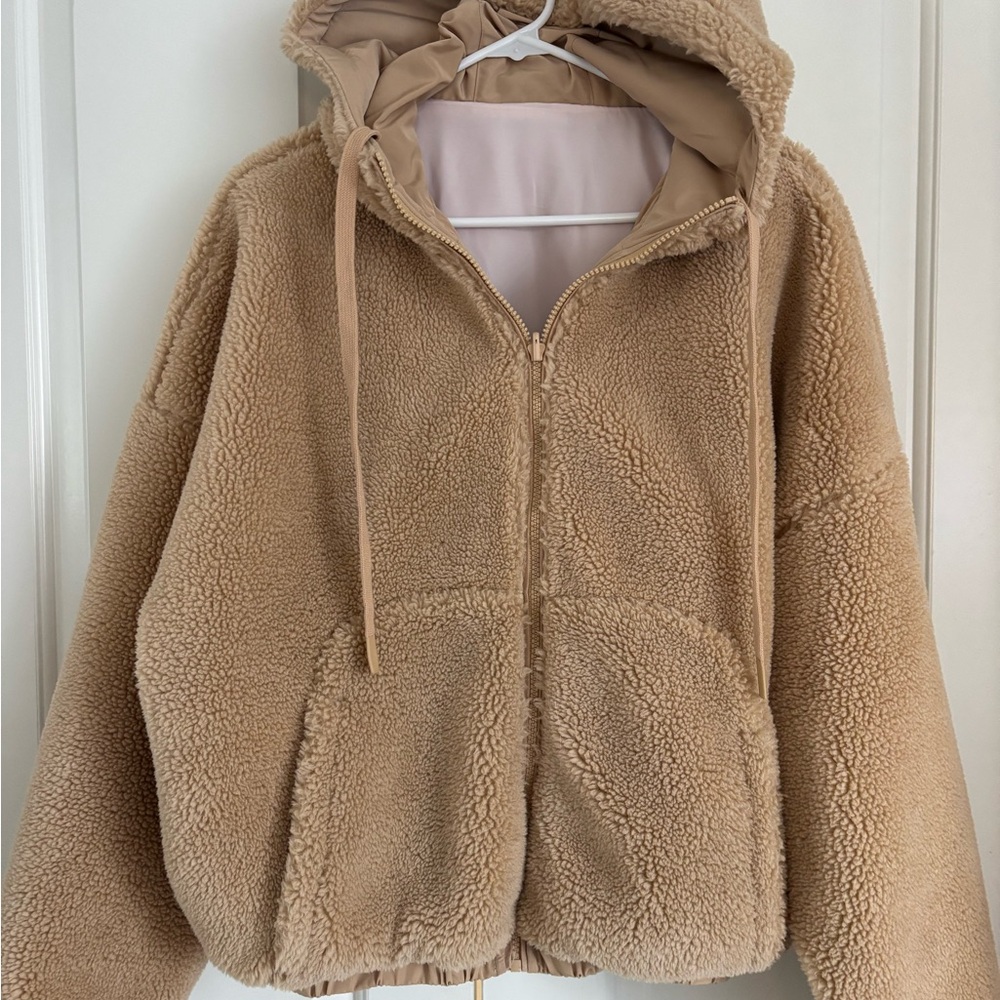 Alo Yoga Cozy Tan Sherpa Hoodie